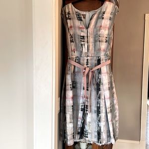 Size 10, multi soft colors grey, rose pink an abstract print very subtle